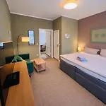 Im Historischem Bahnhof In Kein Fruehstueck Guest house 3*