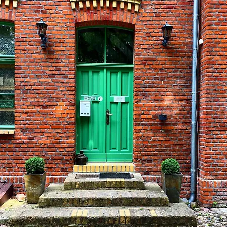 Im Historischem Bahnhof In Kein Fruehstueck