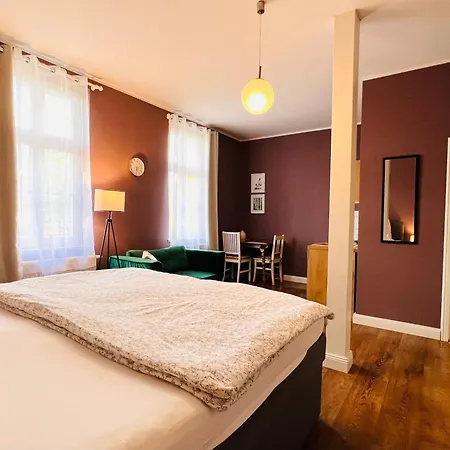 Im Historischem Bahnhof In Kein Fruehstueck Fehrbellin