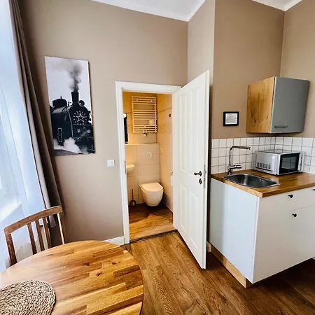 Im Historischem Bahnhof In Kein Fruehstueck