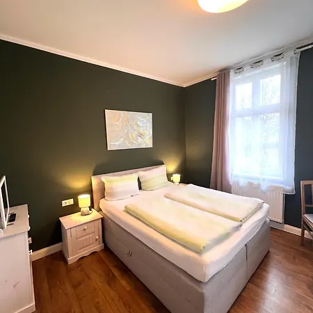 Im Historischem Bahnhof In Kein Fruehstueck Πανσιόν Fehrbellin