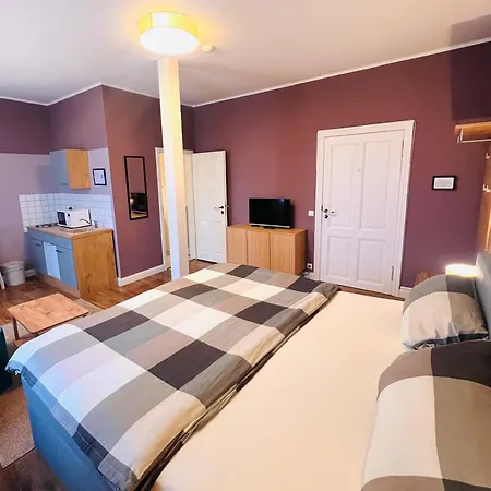 Im Historischem Bahnhof In Kein Fruehstueck Fehrbellin