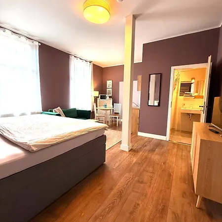 Im Historischem Bahnhof In Kein Fruehstueck Πανσιόν Fehrbellin