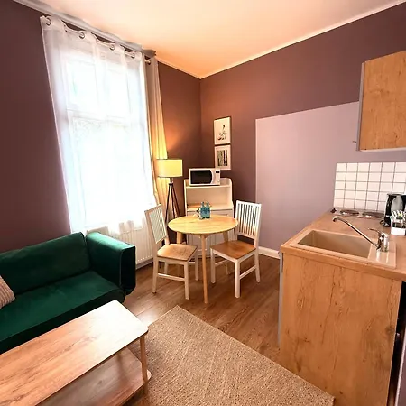 Im Historischem Bahnhof In Kein Fruehstueck Fehrbellin