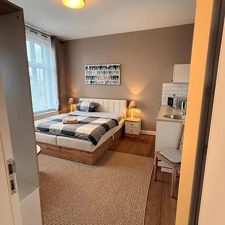 Im Historischem Bahnhof In Kein Fruehstueck Casa de hóspedes Fehrbellin