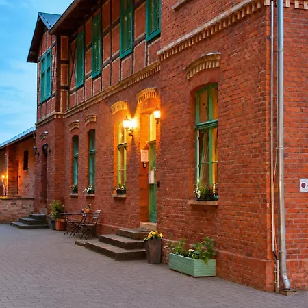 Im Historischem Bahnhof In Kein Fruehstueck Fehrbellin