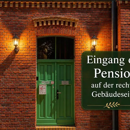 Im Historischem Bahnhof In Kein Fruehstueck
