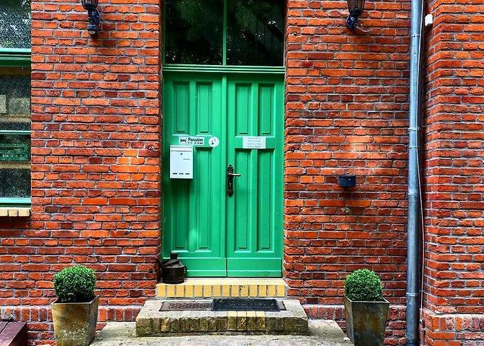 Im Historischem Bahnhof In Kein Fruehstueck