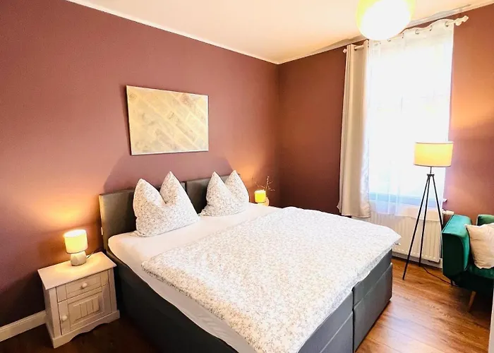 Im Historischem Bahnhof In Kein Fruehstueck 3*