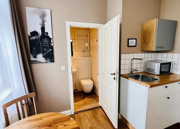 Im Historischem Bahnhof In Kein Fruehstueck