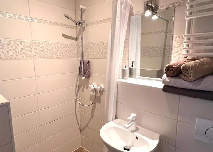 Im Historischem Bahnhof In Kein Fruehstueck Fehrbellin