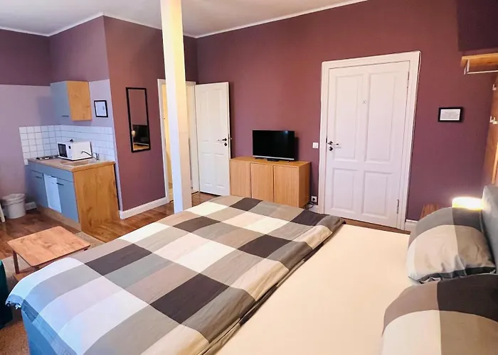 Im Historischem Bahnhof In Kein Fruehstueck Fehrbellin