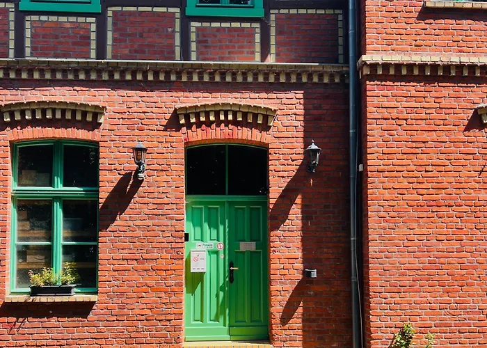 Im Historischem Bahnhof In Kein Fruehstueck