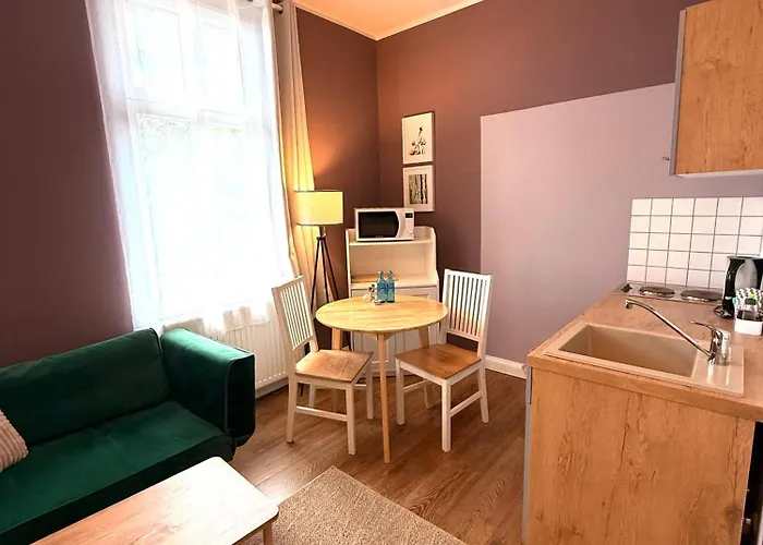 Im Historischem Bahnhof In Kein Fruehstueck Fehrbellin